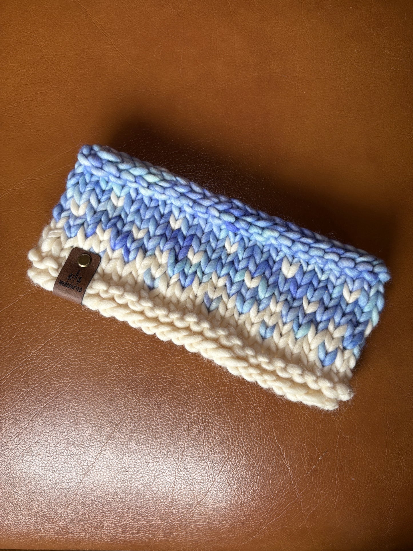 Merino Wool Knitted Headband - Primaveral in Light Blue/White